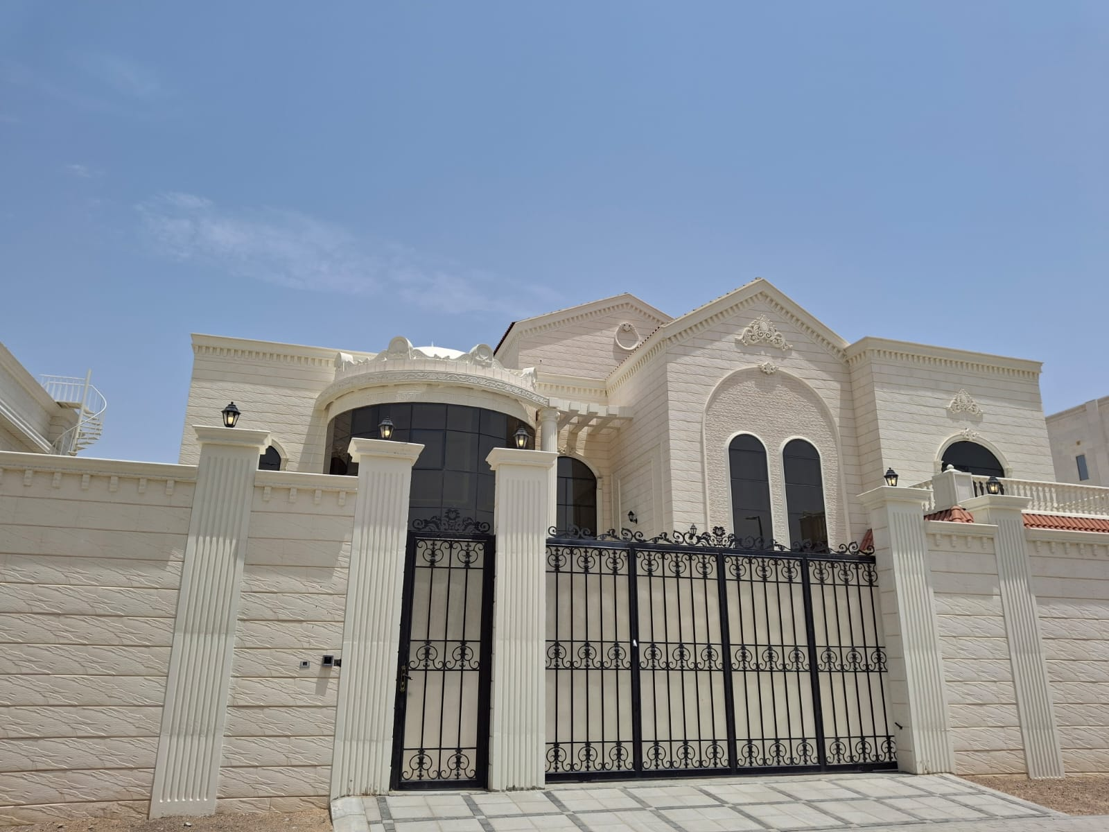 Modern Villa Exterior Sealant